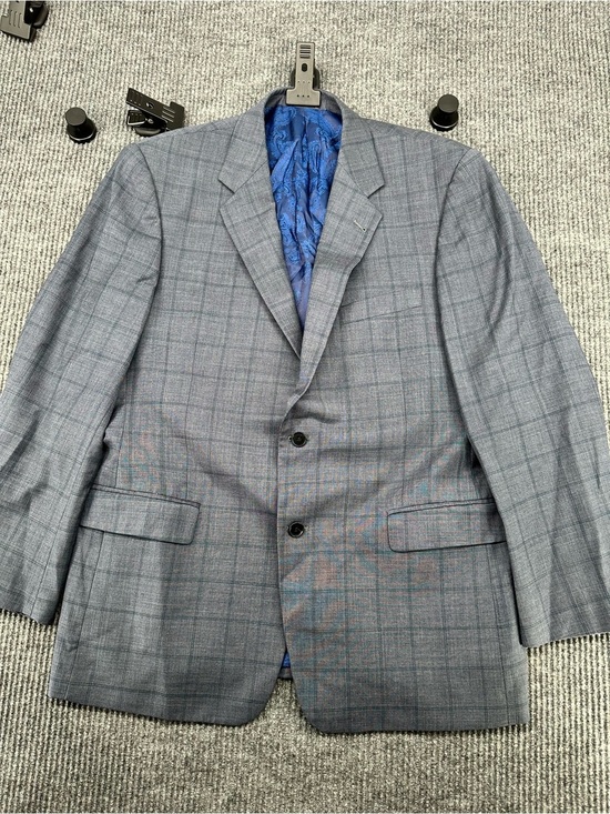 Turnbury Other - Turnbury Classic Gray Windowpane Sport Coat with Blue Paisley Lining